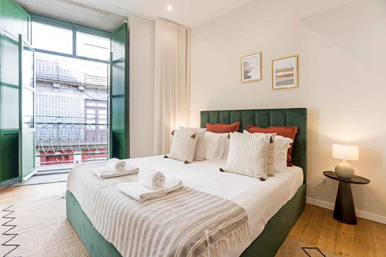 Brand New 4Br W/ 200Yrs Of History In Central Porto By Lovelystay Экстерьер фото