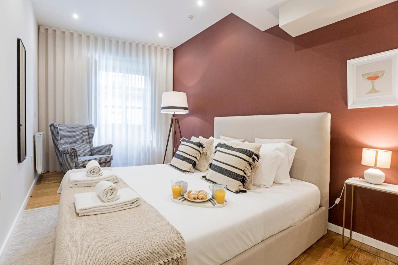 Brand New 4Br W/ 200Yrs Of History In Central Porto By Lovelystay Экстерьер фото