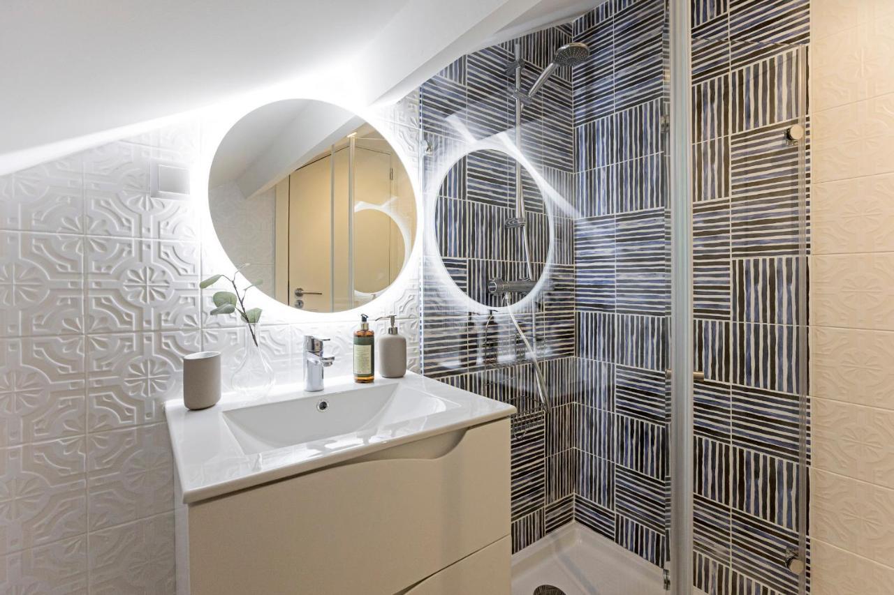 Brand New 4Br W/ 200Yrs Of History In Central Porto By Lovelystay Экстерьер фото