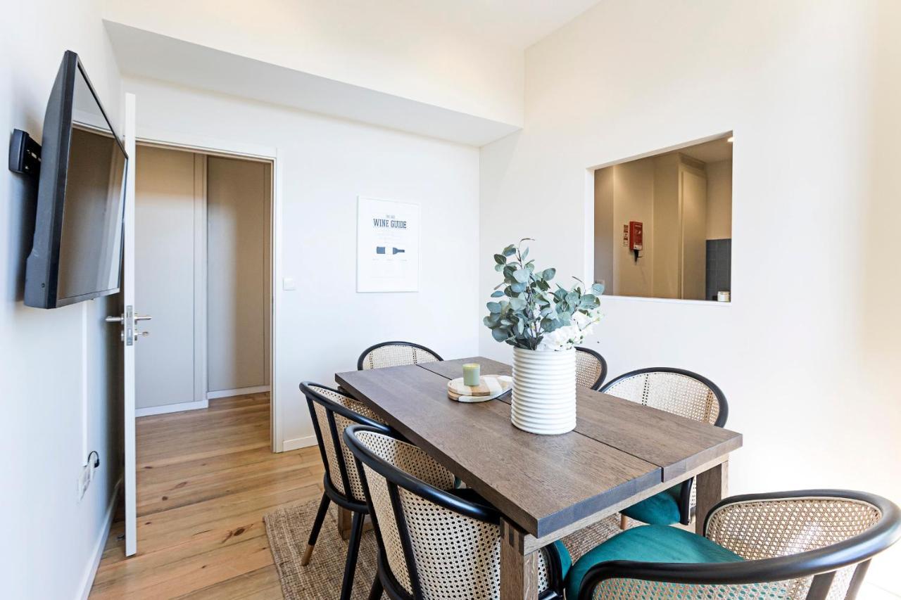 Brand New 4Br W/ 200Yrs Of History In Central Porto By Lovelystay Экстерьер фото
